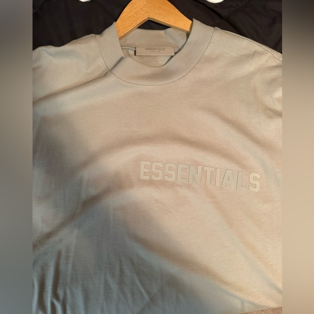 Essential t shirt